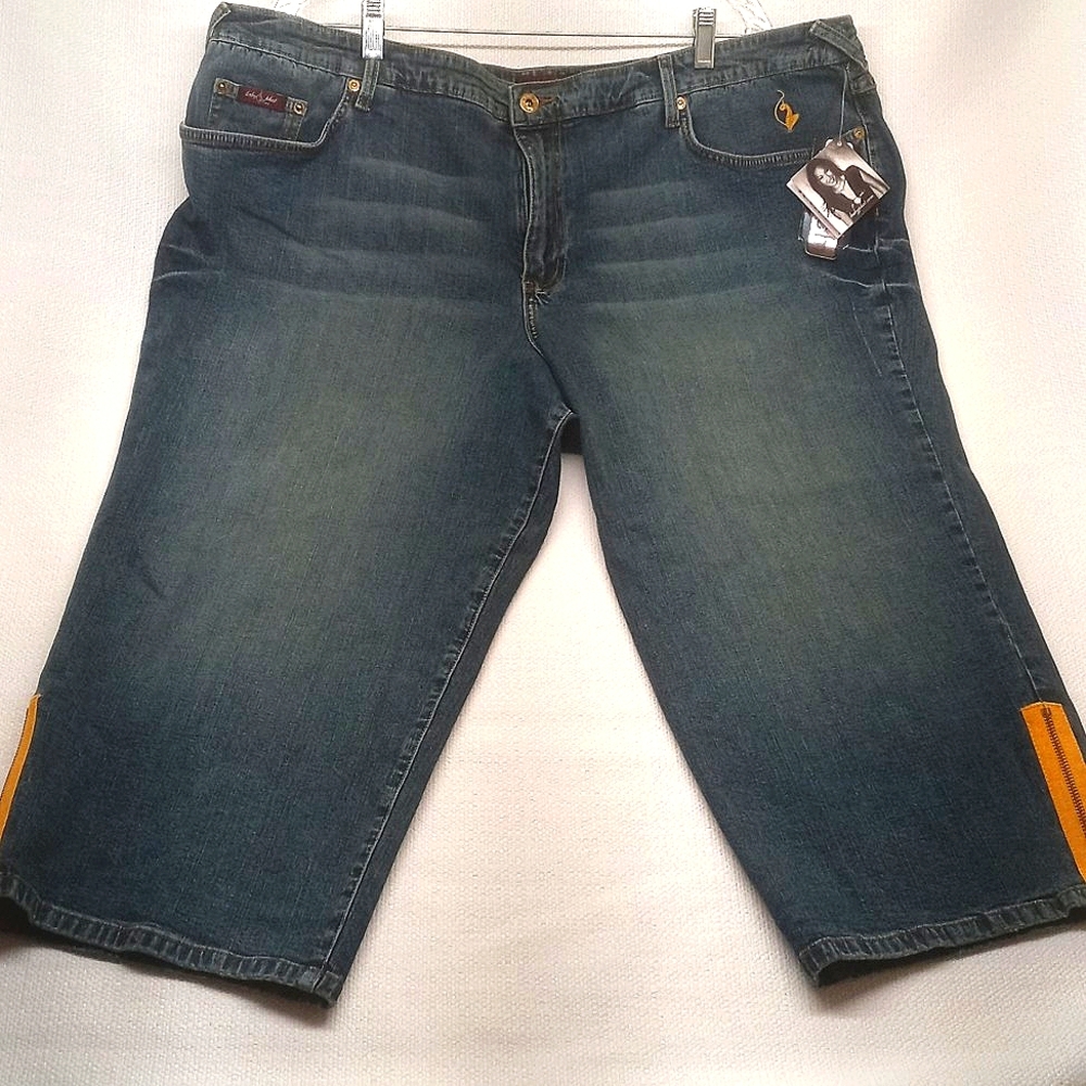 New Vintage Y2K Baby Phat Plus Size Denim Capri Size 24